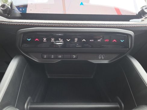 New 2026 Jeep Cherokee Limited image 27