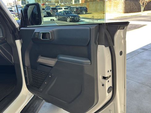 Used 2023 Ford Bronco Outer Banks image 12