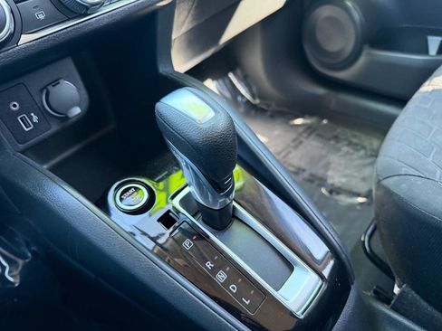 Used 2021 Nissan Kicks S FWD image 13