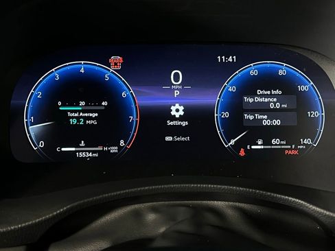 Used 2024 Toyota Highlander Platinum image 17