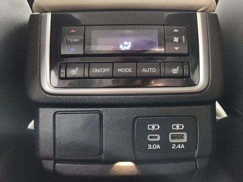 Used 2023 Subaru Ascent Limited w/ Technology Package image 33