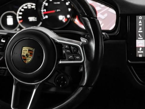 Used 2021 Porsche Cayenne AWD/4WD image 22