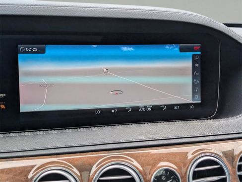 Used 2018 Mercedes-Benz S 560 4MATIC Sedan image 25