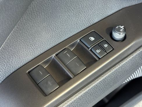 Used 2022 Toyota Camry LE FWD image 14