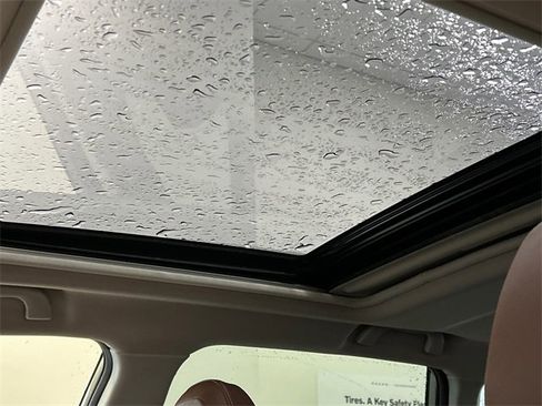 Used 2023 Subaru Forester Touring image 23