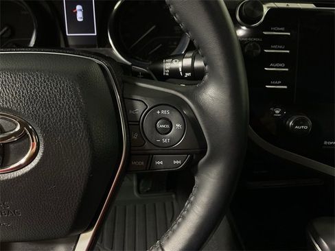 Used 2020 Toyota Camry SE image 26