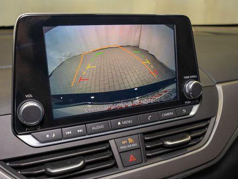 Certified 2024 Nissan Altima 2.5 SR image 13