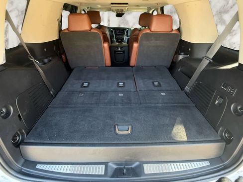 Used 2020 Cadillac Escalade Premium Luxury image 27