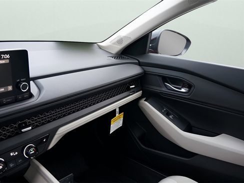 New 2025 Honda Accord SE image 24