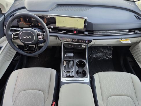 New 2026 Kia Carnival EX image 19