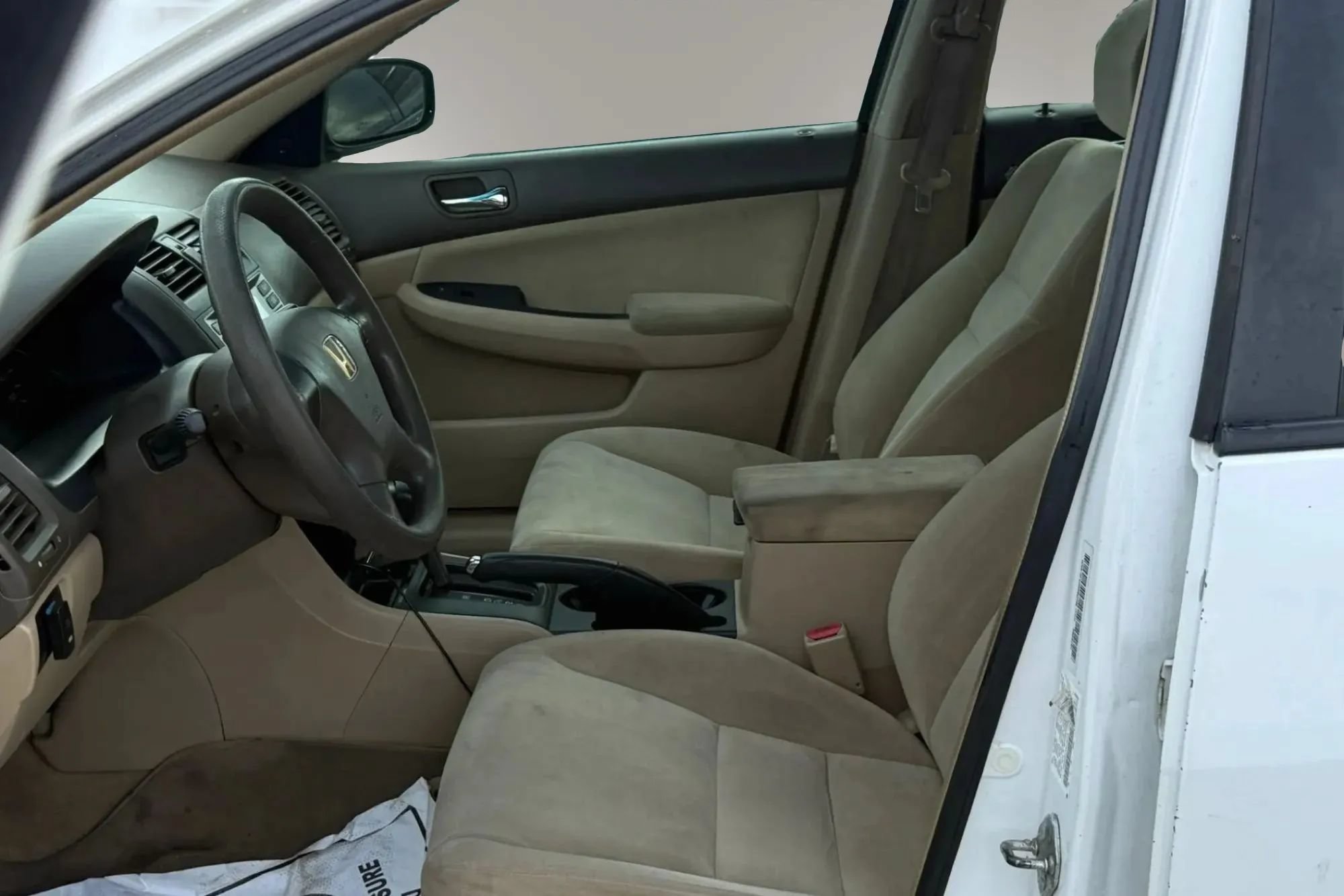 Used 2006 Honda Accord VP image 9