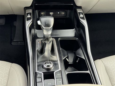 Used 2023 Kia Sorento EX w/ Panoramic Sunroof Package image 6