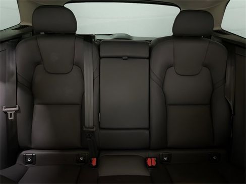 Used 2025 Volvo XC60 B5 Plus image 48