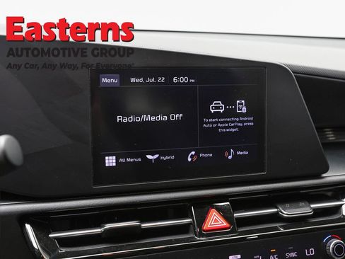 Used 2025 Kia Niro LX FWD image 18