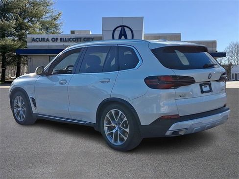 Used 2025 BMW X5 xDrive50e image 4