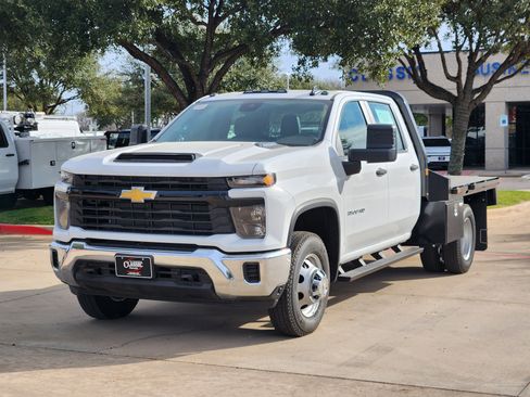 New 2025 Chevrolet Silverado 3500 W/T image 11
