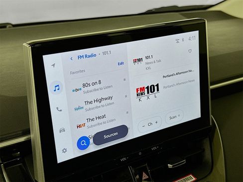 Certified 2025 Toyota Corolla XLE image 15