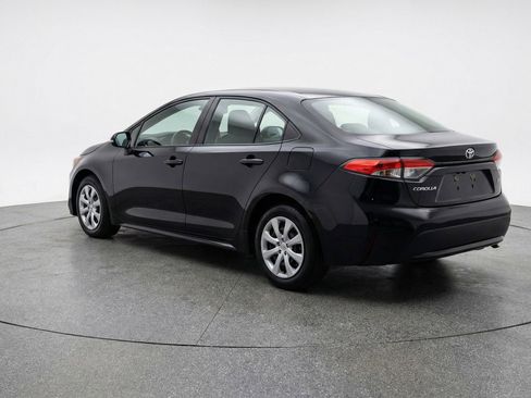 Used 2025 Toyota Corolla LE image 6