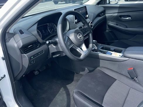 Used 2025 Nissan Sentra SV FWD image 7