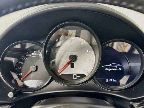 Certified 2018 Porsche 718 Cayman RWD image 15