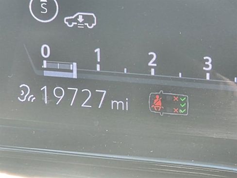 Used 2023 Cadillac Escalade Sport Platinum w/ LPO, ONYX Package image 22