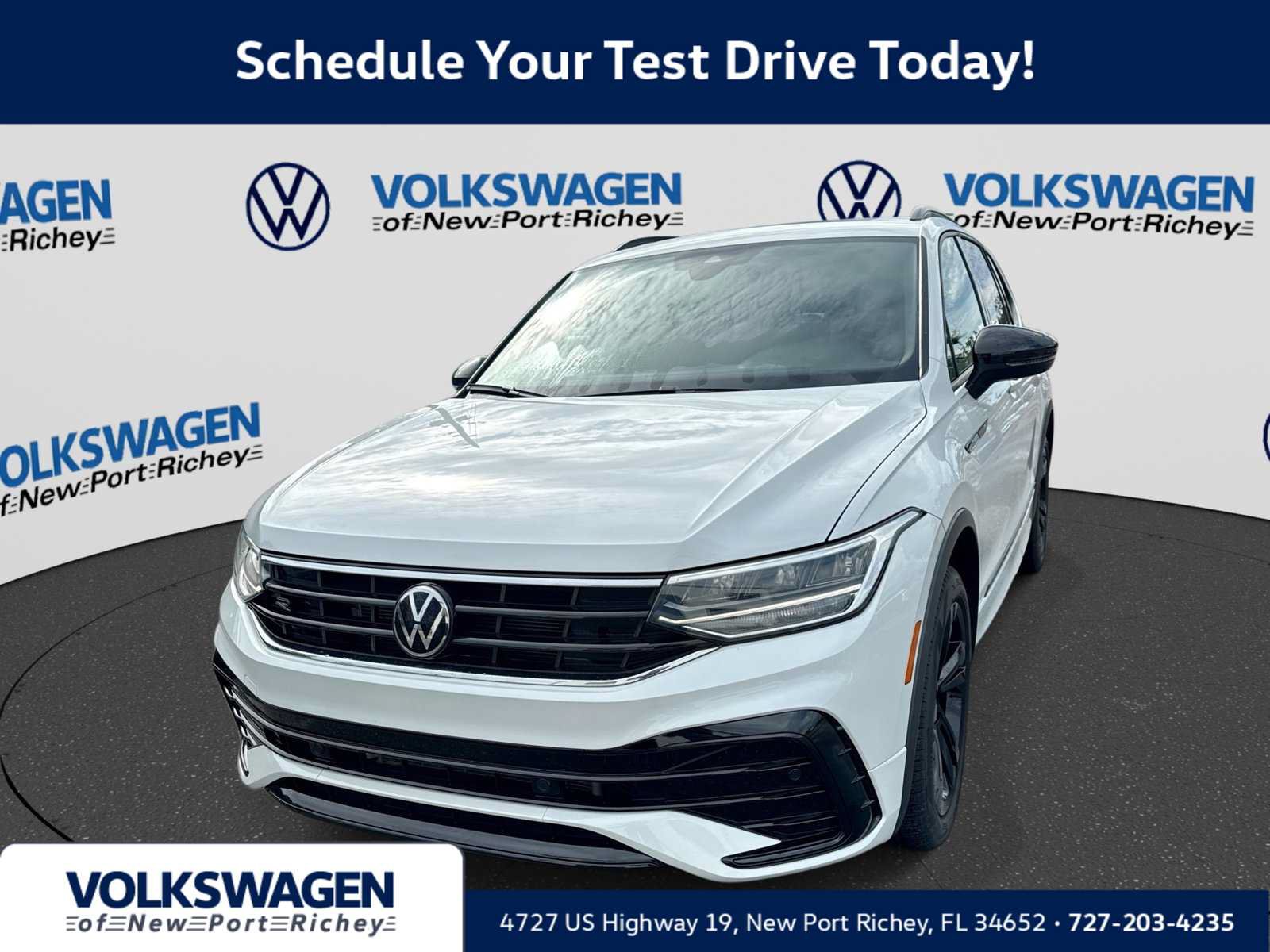 Used 2024 Volkswagen Tiguan SE R-Line FWD image 1