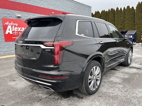 Used 2023 Cadillac XT6 Premium Luxury image 3