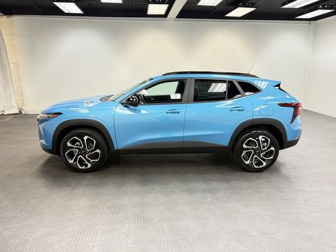 New 2026 Chevrolet Trax RS image 2