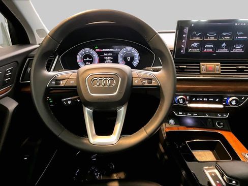 Used 2023 Audi Q5 2.0T Premium Plus w/ Premium Plus Package AWD/4WD image 6