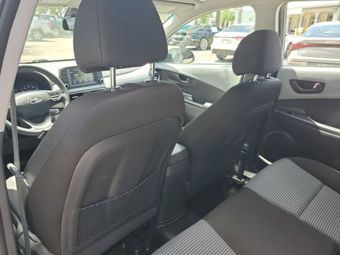 Used 2019 Hyundai Kona SE AWD/4WD image 12