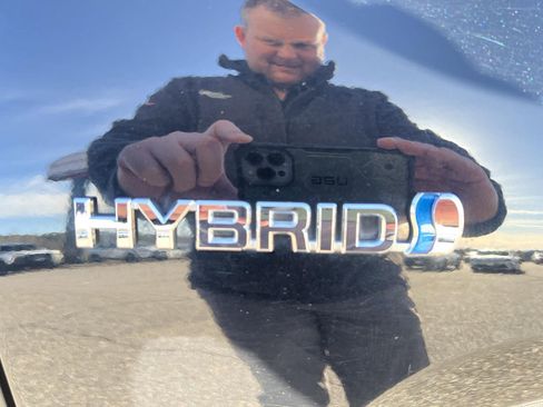 Used 2019 Toyota RAV4 XLE image 22