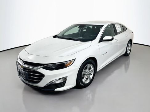 Used 2023 Chevrolet Malibu LT FWD image 3