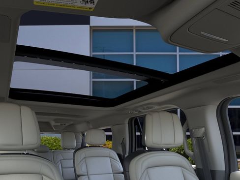 New 2026 Lincoln Navigator L Reserve AWD/4WD image 22