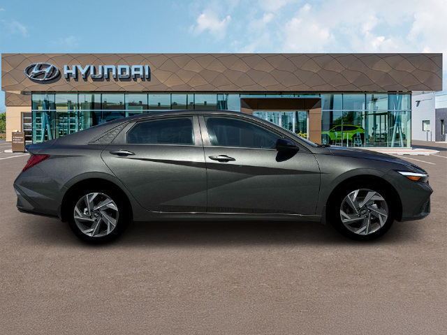 New 2025 Hyundai Elantra SEL FWD image 9