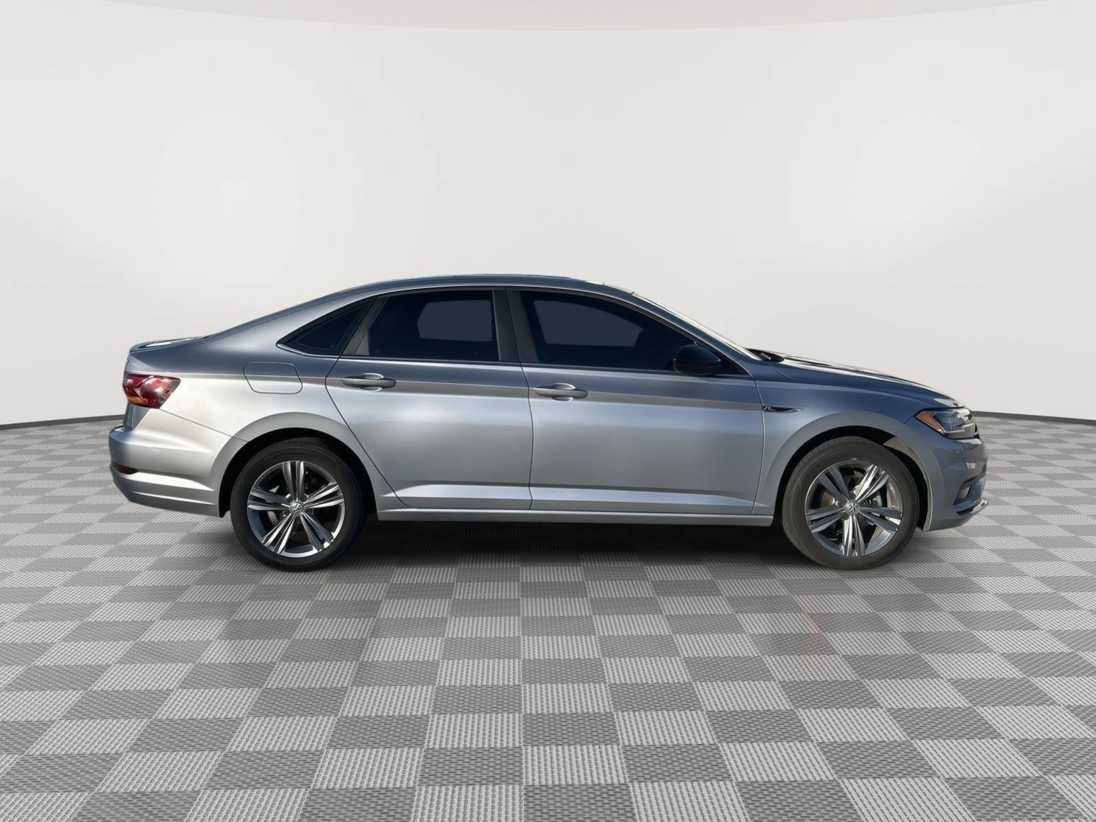 Used 2019 Volkswagen Jetta R-Line w/ R-Line Cold Weather Package FWD image 14