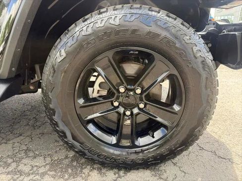 Certified 2022 Jeep Wrangler Unlimited Sahara AWD/4WD image 53