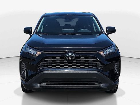 Used 2022 Toyota RAV4 LE FWD image 12