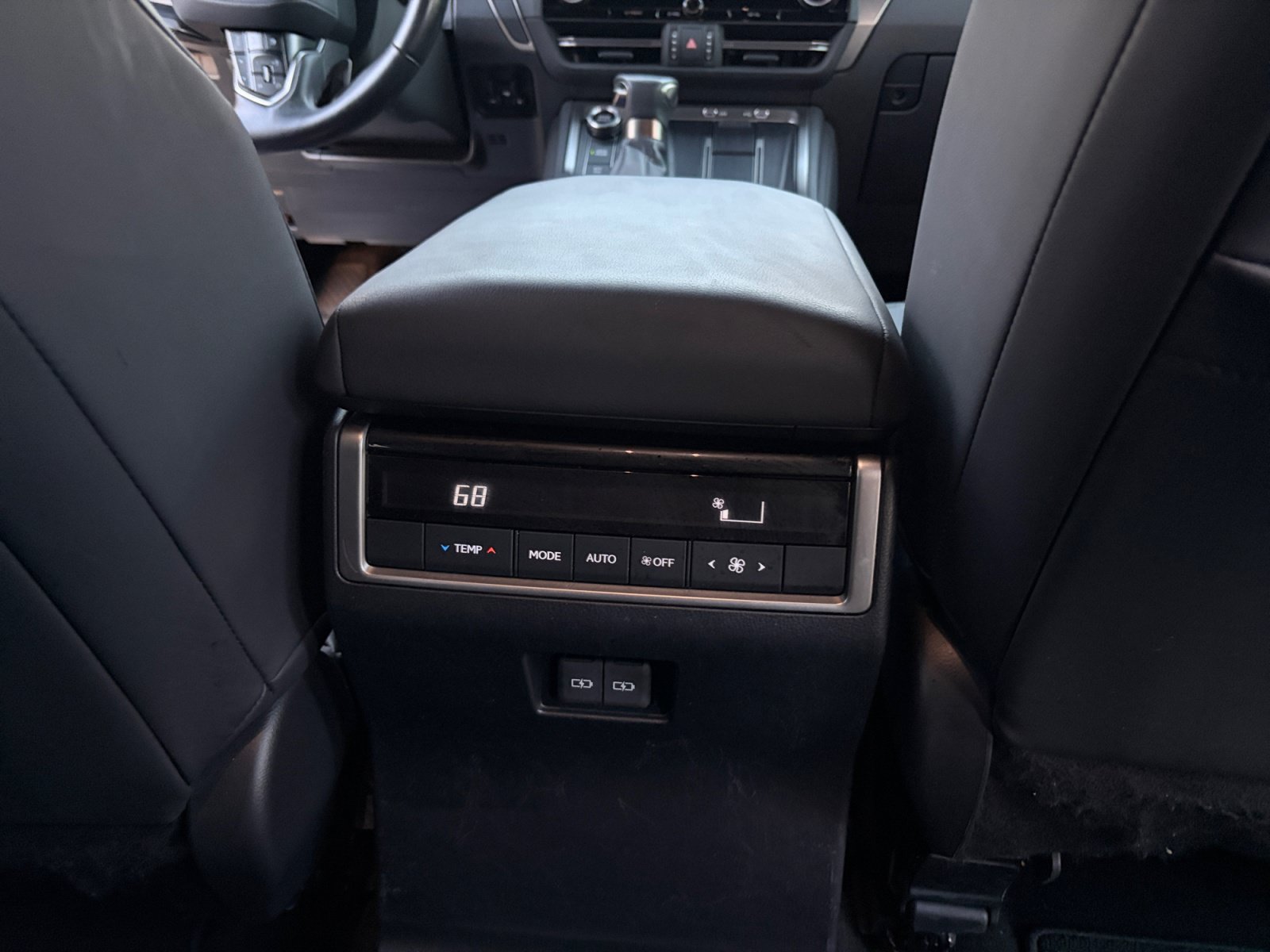 Used 2024 Lexus GX 550 w/ Cold Area Package AWD/4WD image 30