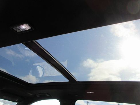 New 2026 GMC Acadia Denali Ultimate image 16