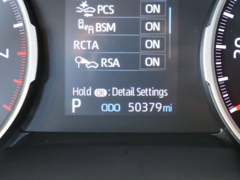 Used 2020 Toyota RAV4 XLE FWD image 24