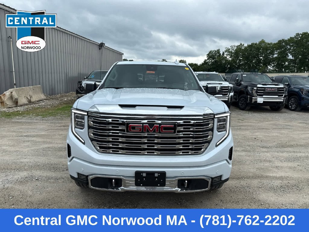 New 2026 GMC Sierra 1500 Denali w/ Denali Reserve Package AWD/4WD image 9