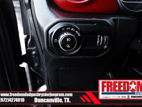 Used 2023 Jeep Gladiator Rubicon AWD/4WD image 25