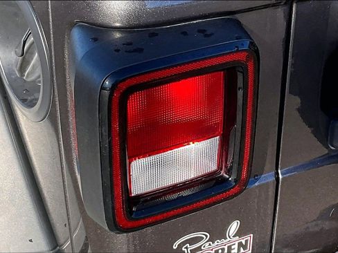 Used 2021 Jeep Wrangler Willys image 23