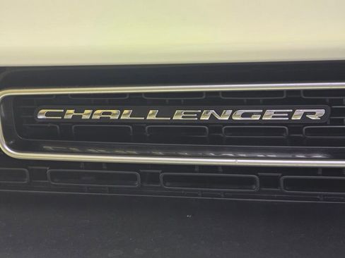 Used 2018 Dodge Challenger R/T Scat Pack w/ Driver Convenience Group image 12