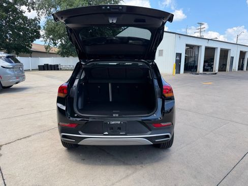 Used 2024 Buick Encore GX Preferred w/ Comfort Package FWD image 33