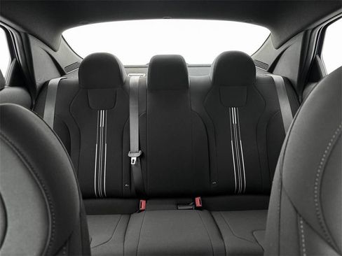 Used 2025 Hyundai Elantra Sport image 16