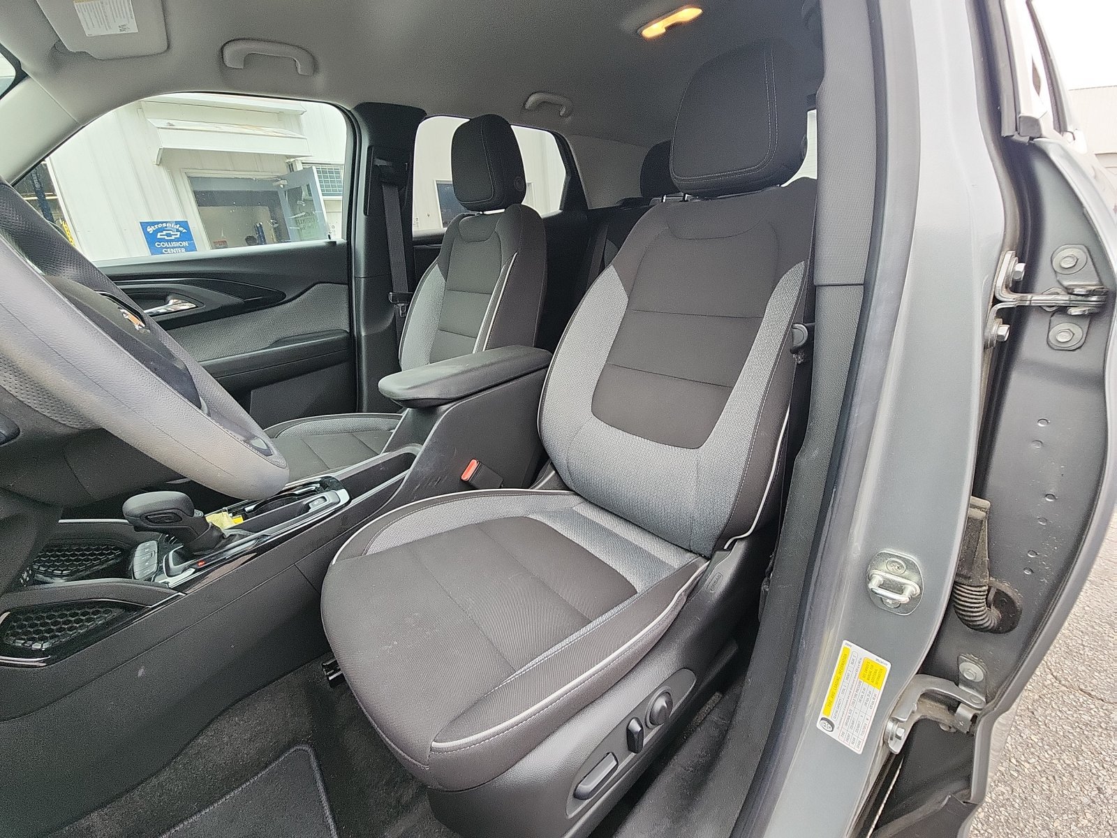 Used 2023 Chevrolet TrailBlazer LT FWD image 18