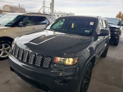 Used 2018 Jeep Grand Cherokee Altitude