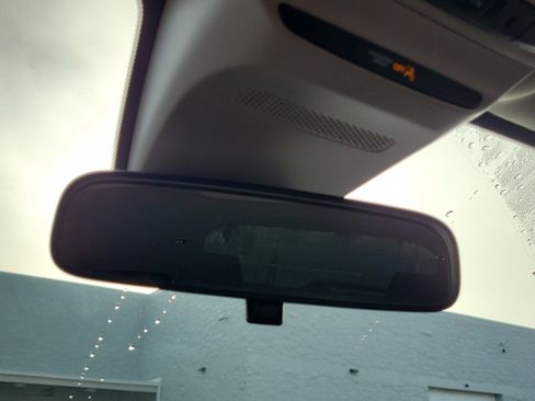 Used 2025 Honda HR-V LX image 26