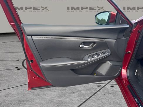 Used 2024 Nissan Sentra SV FWD image 22